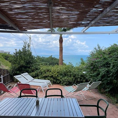 Vila Tambu A Mare Augusta Exteriér fotografie